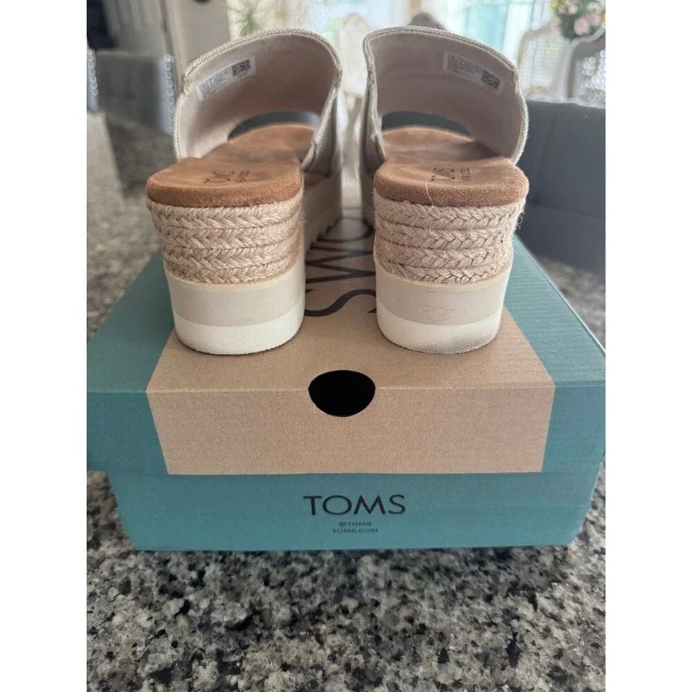 TOMS Natural Diane mule style Platform Slide Sandals 7W (NWT)
